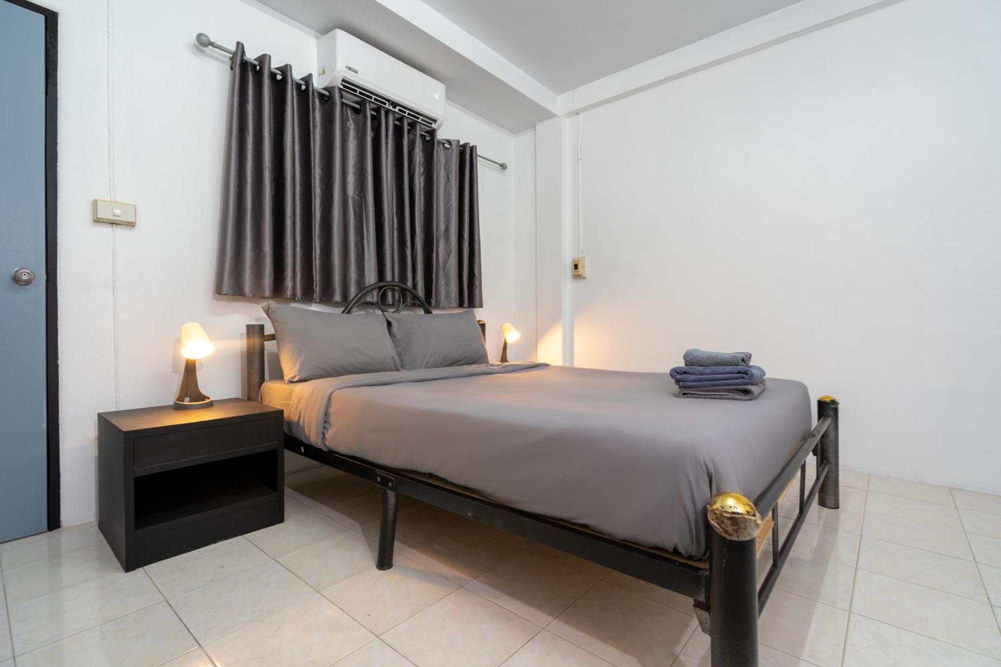 Black Pantera Hostel Patong Εξωτερικό φωτογραφία